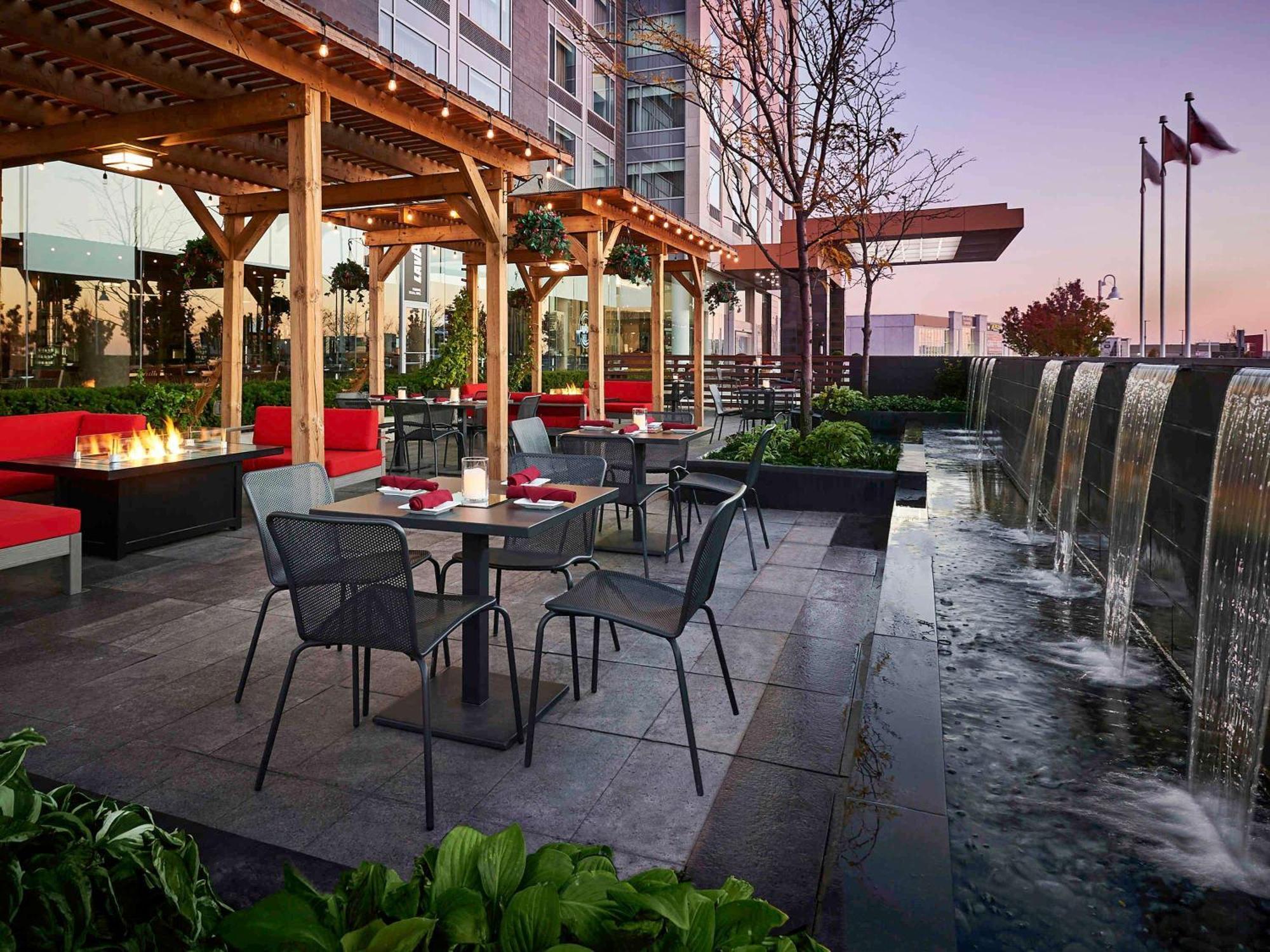 Novotel Toronto Vaughan Centre Eksteriør bilde